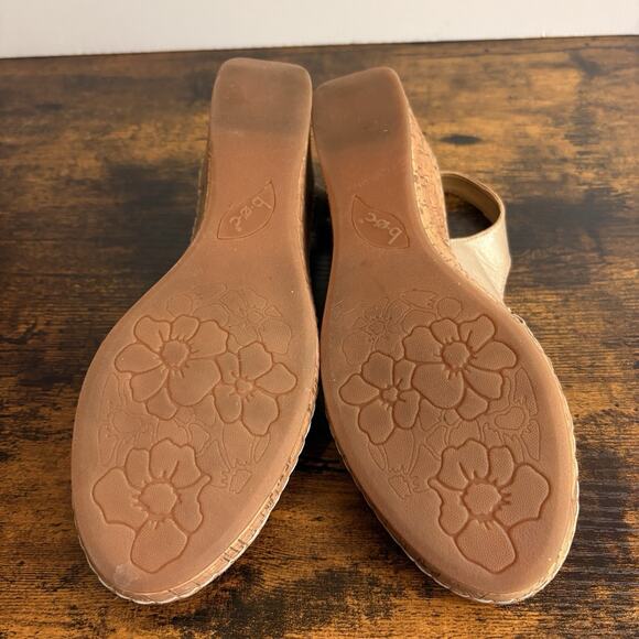 Born Wedge Sandal Womens Sz 9M Gold Pewter Leather Cork Rosette Boho Peasant - Picture 7 of 14